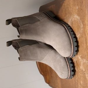 Chaco Field Chelsea Boots W7